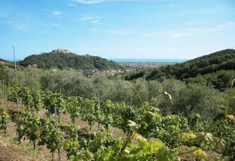 La Sarticola has Balcony rooms