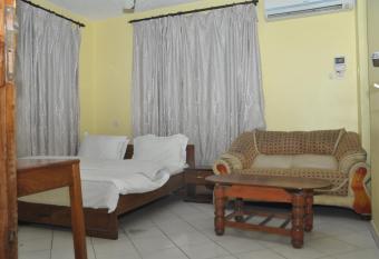 Hotel Ideal has Balcony rooms