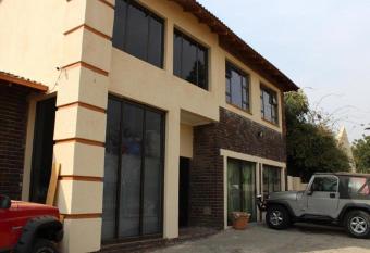 Garden Cottage allows 18 year olds to book a room