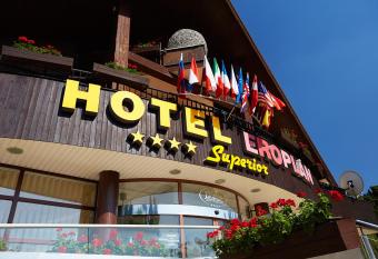 Hotel Eropl  n allows 18 year olds to book a room