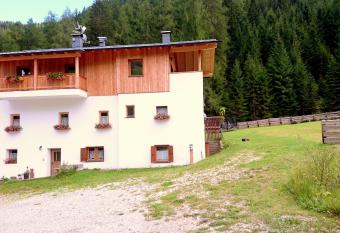 Agriturismo Feur Hof has Balcony rooms