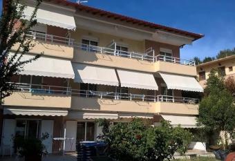 Kyparissis has Balcony rooms