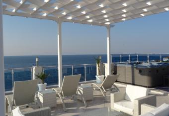 Agata Beach - Adult Only allows 18 year olds to book a room