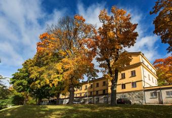 STF af Chapman & Skeppsholmen allows 18 year olds to book a room