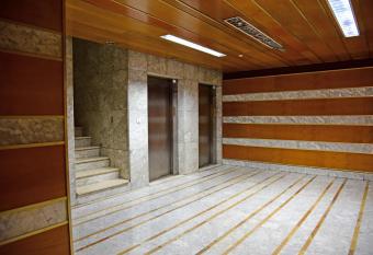 Las Burgas Termales allows 18 year olds to book a room