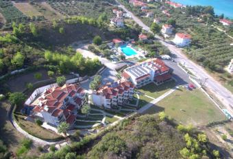 Halkidiki Palace has Balcony rooms