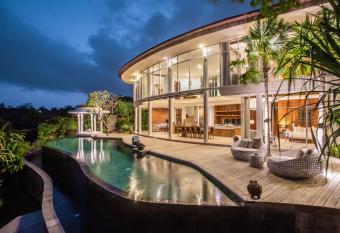 Dayu Mirah Resort has Balcony rooms