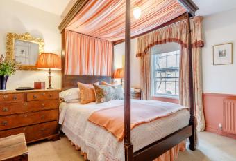 Heron House allows 18 year olds to book a room