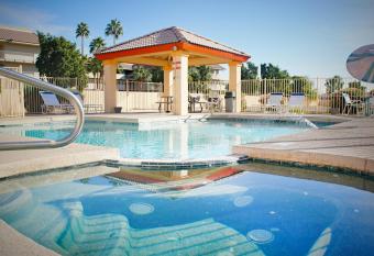 Budget Inn Phoenix has Smoking rooms