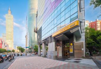 CHECK inn Taipei Xinyi allows 18 year olds to book a room