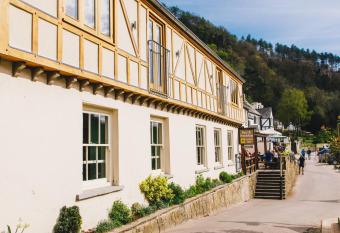 The Saracens Head Inn allows 18 year olds to book a room
