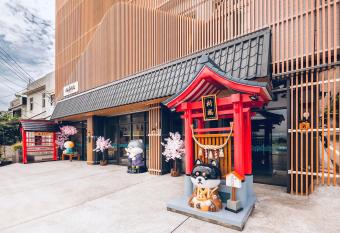              Hibnb Guesthouse-             has Balcony rooms