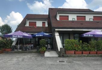 Chalet Clara has Balcony rooms