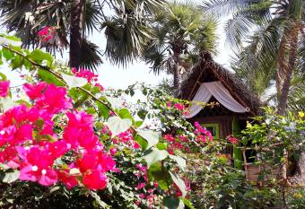 Dharmakanni Tropical Huts has Balcony rooms