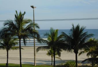 Apartamento em Praia Grande - Frente ao Mar has Balcony rooms