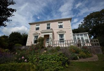 Sunny Bank Guest House has Balcony rooms