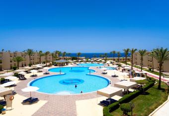 Grand Oasis Resort allows 18 year olds to book a room