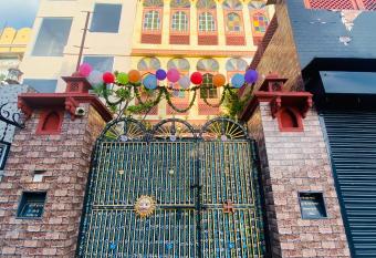 Blue King has Balcony rooms