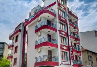 Hotel Prestige has Balcony rooms