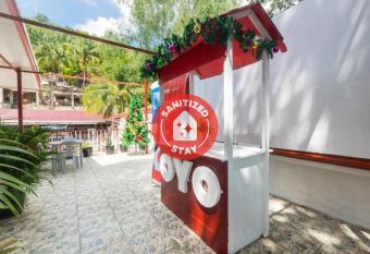 OYO 449 Sunrise 888 allows 18 year olds to book a room