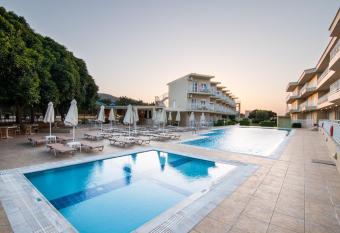 Chrissy s Paradise has Balcony rooms