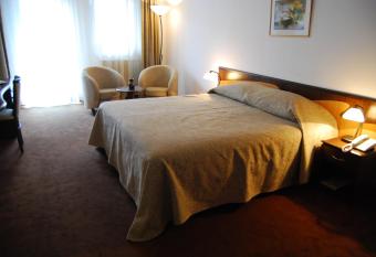 Hotel Maria has rooms with a private hot tub