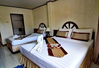 Natacha Hotel allows 18 year olds to book a room