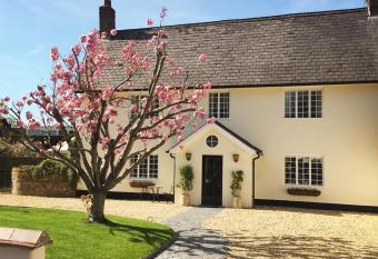 St Leonards Farmhouse allows 18 year olds to book a room