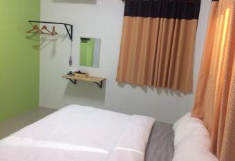 Rung ChiangRai Resort has rooms with a private hot tub