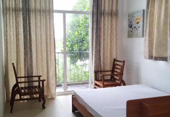 Colombo Hotel by Colombo Village has Balcony rooms