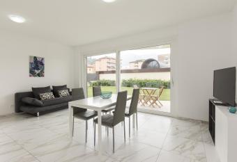 Roggia Apartments allows 18 year olds to book a room