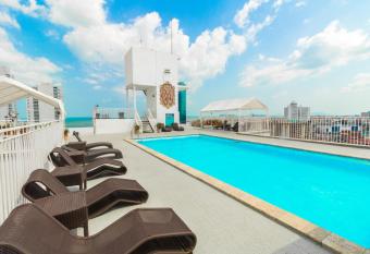 Hotel Faranda Express Soloy and Casino, a member of Radisson Individuals allows 18 year olds to book a room