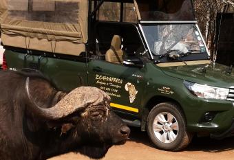 Boulders Safari Lodge has Balcony rooms
