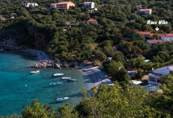 Villa HAUS NIKO has Balcony rooms