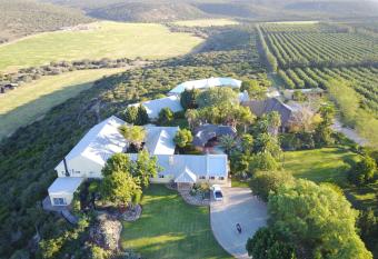 Kududu Guest House has Balcony rooms