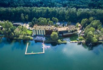 Shuma allows 18 year olds to book a room