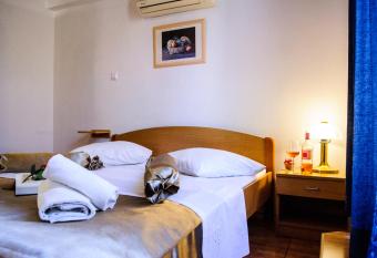 Palloma Studios has Balcony rooms