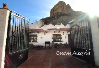 cueva alegria allows 18 year olds to book a room
