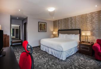 Ramada by Wyndham Jacksons Point has Balcony rooms