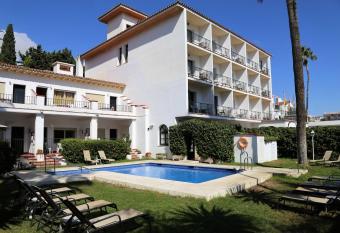 Arcos de Montemar has Balcony rooms