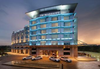 JW Marriott Hotel Chandigarh allows 18 year olds to book a room
