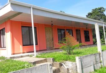 Finca Eco-amigable La Amistad allows 18 year olds to book a room