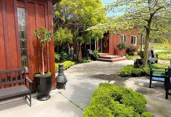 Matai Huka Boutique Accommodation has Balcony rooms