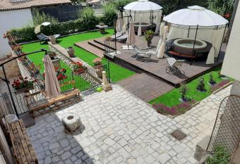 B&B Palazzo La Loggia allows 18 year olds to book a room