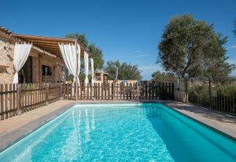 Son Pusseta has Balcony rooms