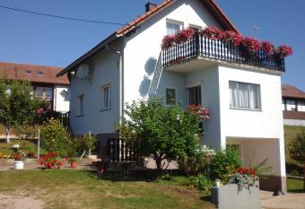 Apartment Dolores has Balcony rooms