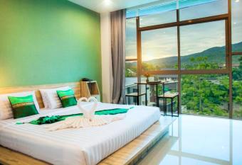 Km Hotel Chiang Mai allows 18 year olds to book a room