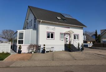 Pension Kuhn has Balcony rooms