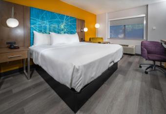 Best Western Plus Raleigh Crabtree Valley Hotel has Balcony rooms