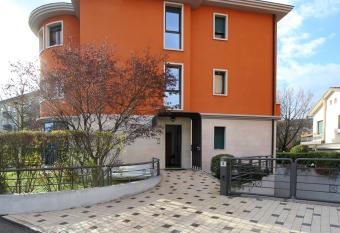 Round Venice has Balcony rooms